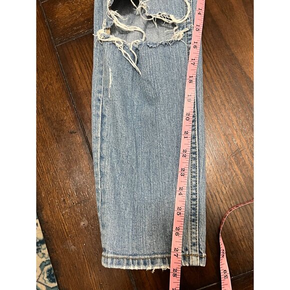 BDG Urban Outfitters Light Wash Destroyed Mom Jean Size  25 Waist 28 Length - Picture 9 of 10
